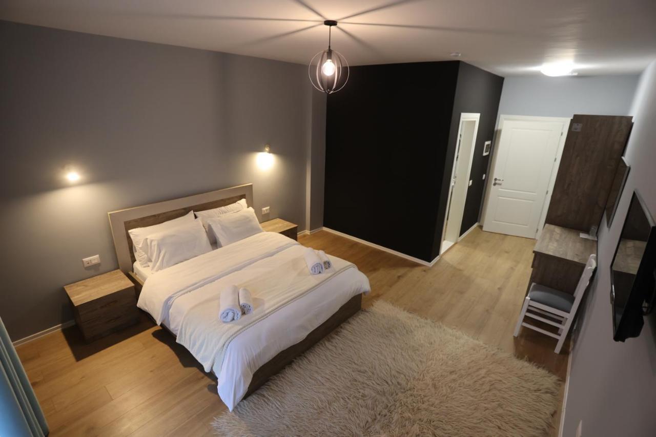 House Of Horses Shtepia E Kuajve Hotel Korce Luaran gambar
