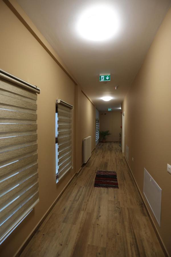 House Of Horses Shtepia E Kuajve Hotel Korce Luaran gambar