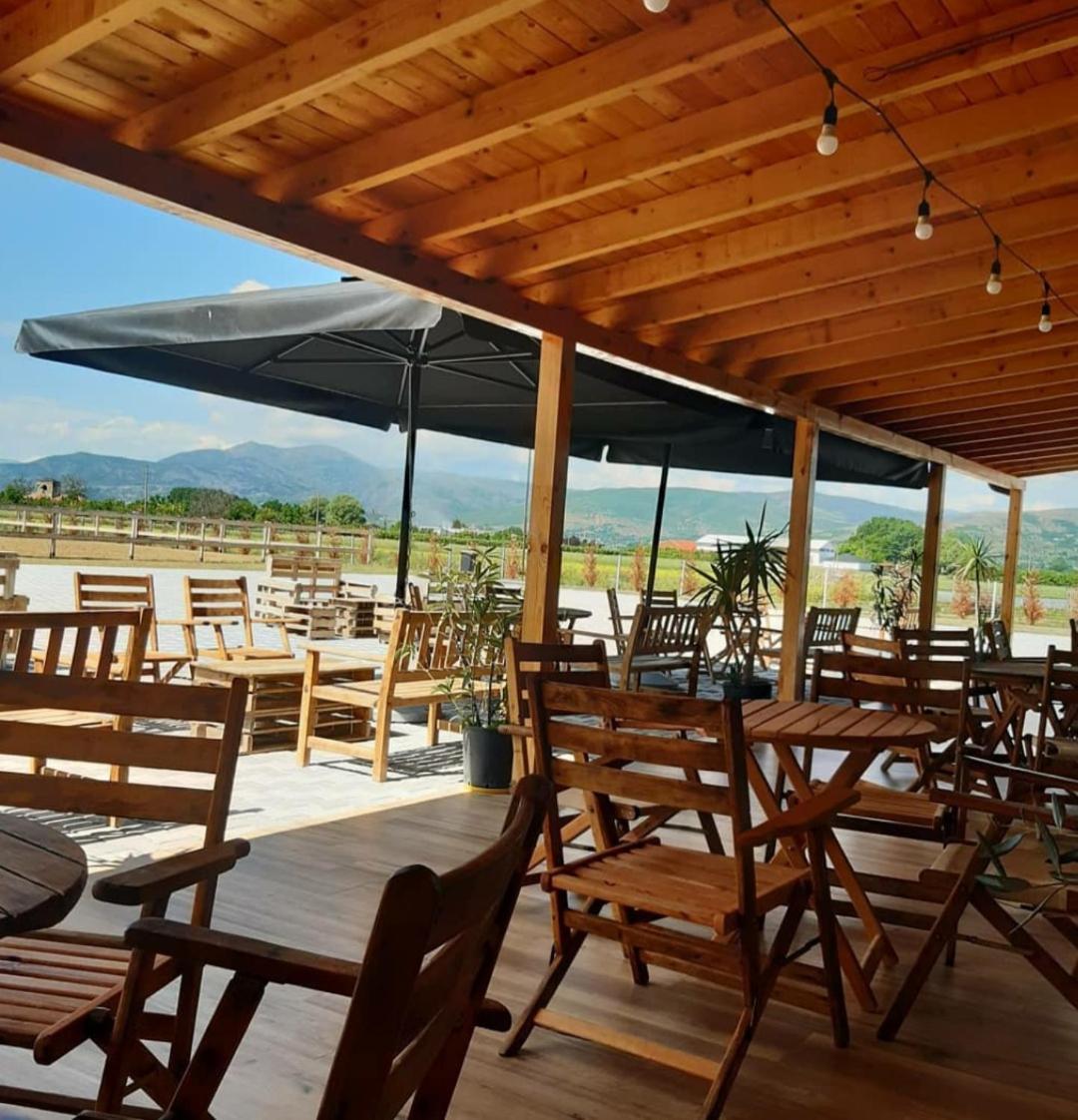 House Of Horses Shtepia E Kuajve Hotel Korce Luaran gambar